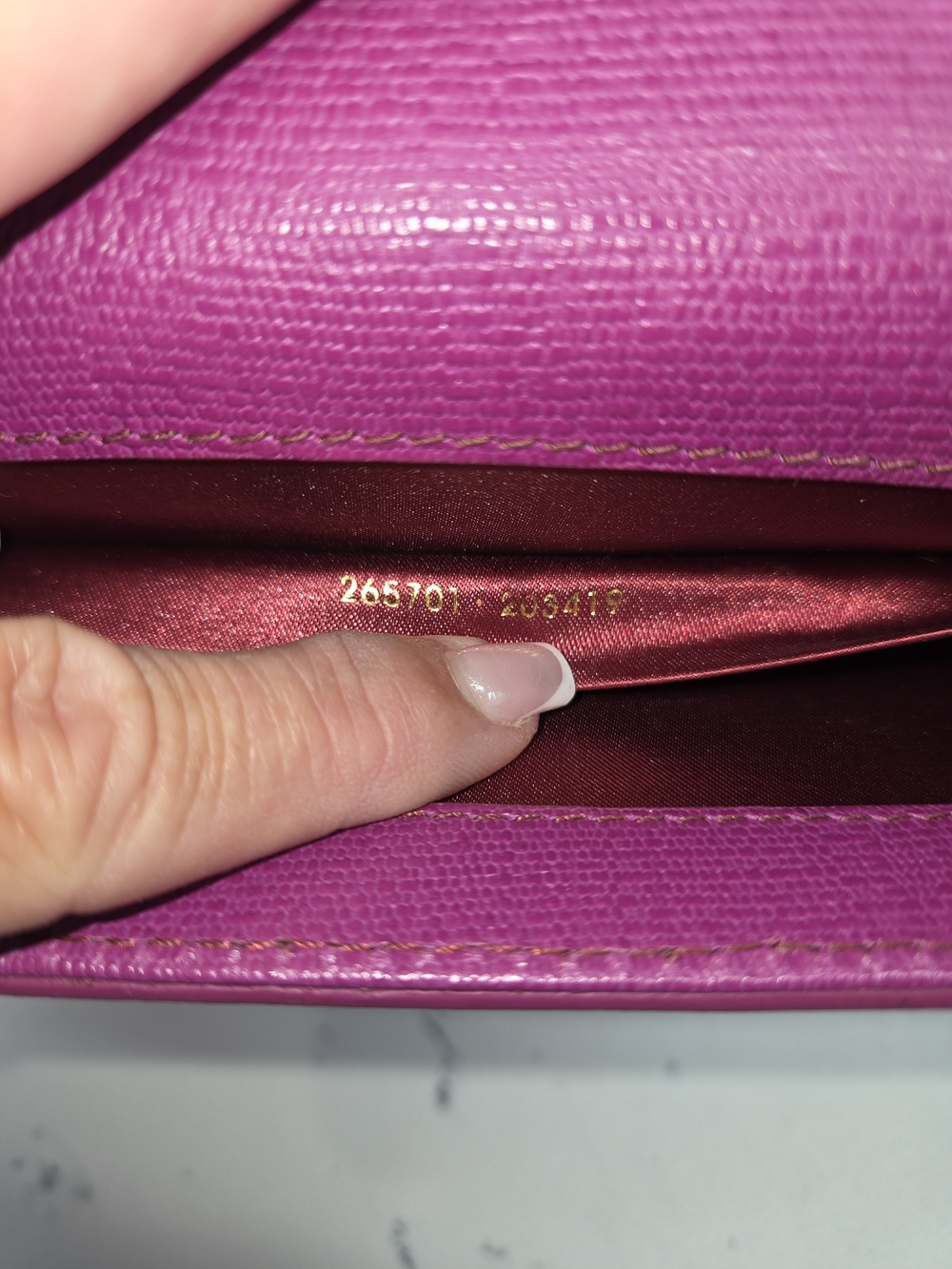 Authentic YSL Yves Saint Laurent Chyc Classic Y Ligne Clutch Fuchsia Leather - Picture 12 of 15